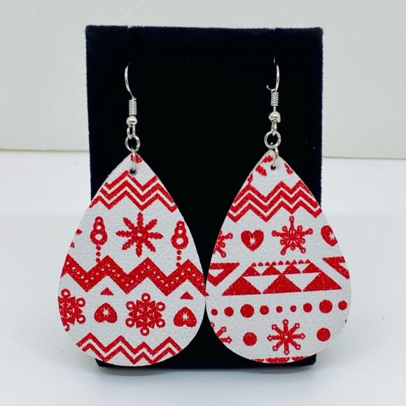 Christmas Faux Leather Tear Drop Fishhook Earrings Red and White Snowflake - Picture 1 of 3